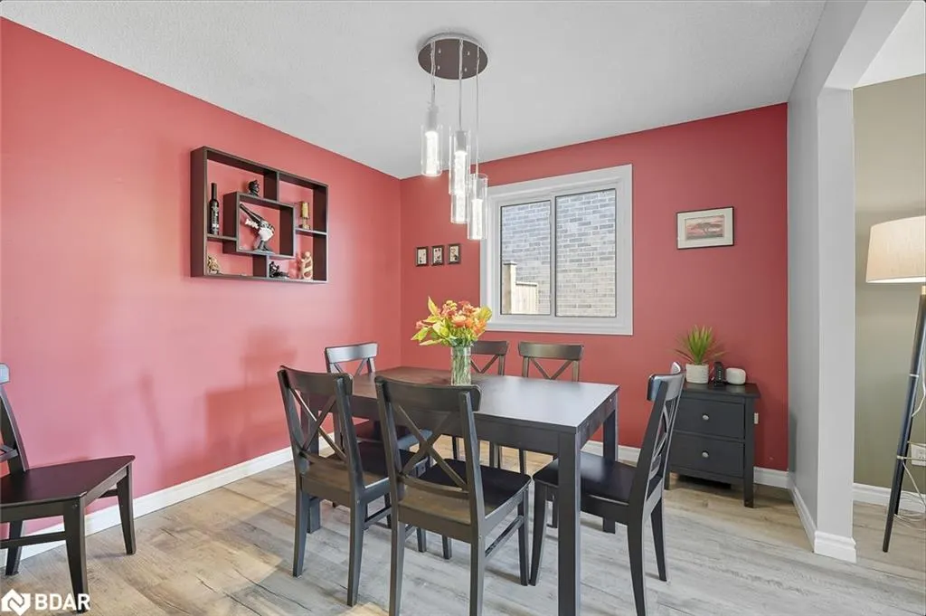 286 Tagge Crescent