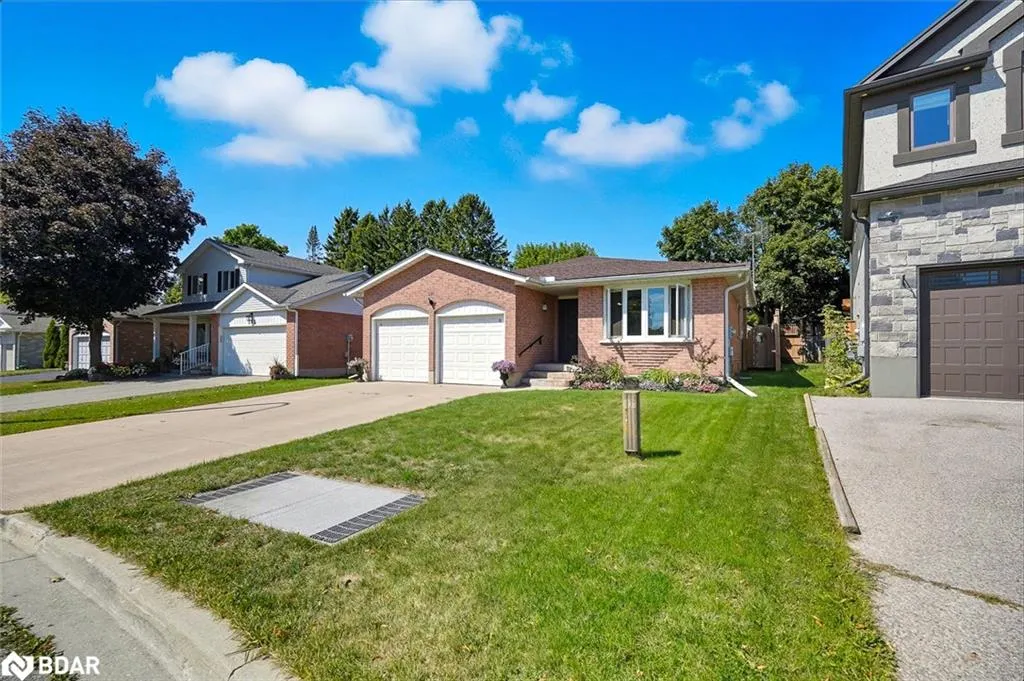 286 Tagge Crescent