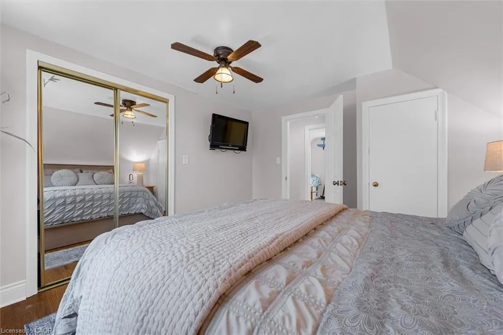 287 East 33rd Street