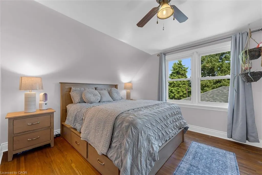 287 East 33rd Street