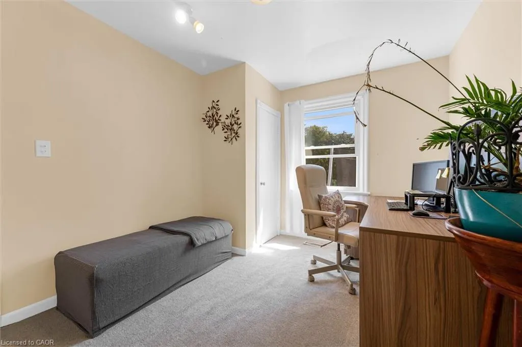 287 East 33rd Street