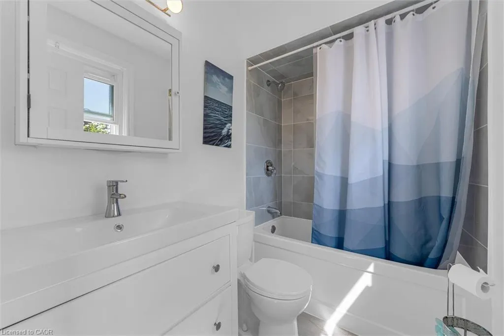 287 East 33rd Street