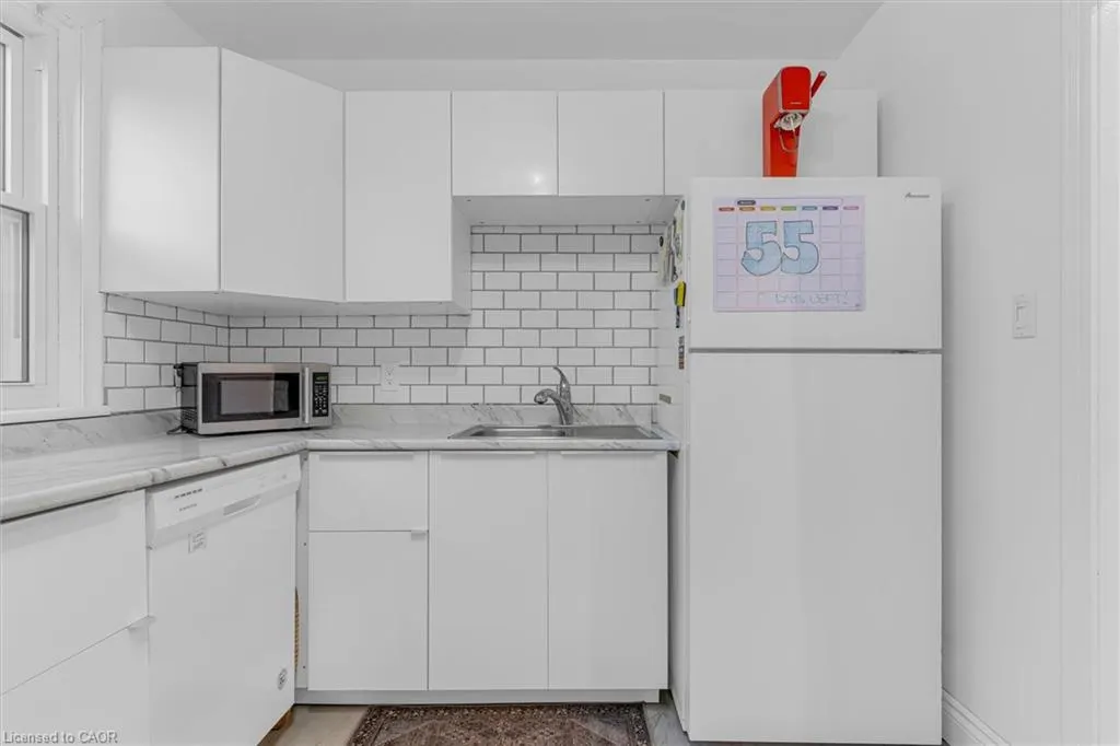 287 East 33rd Street
