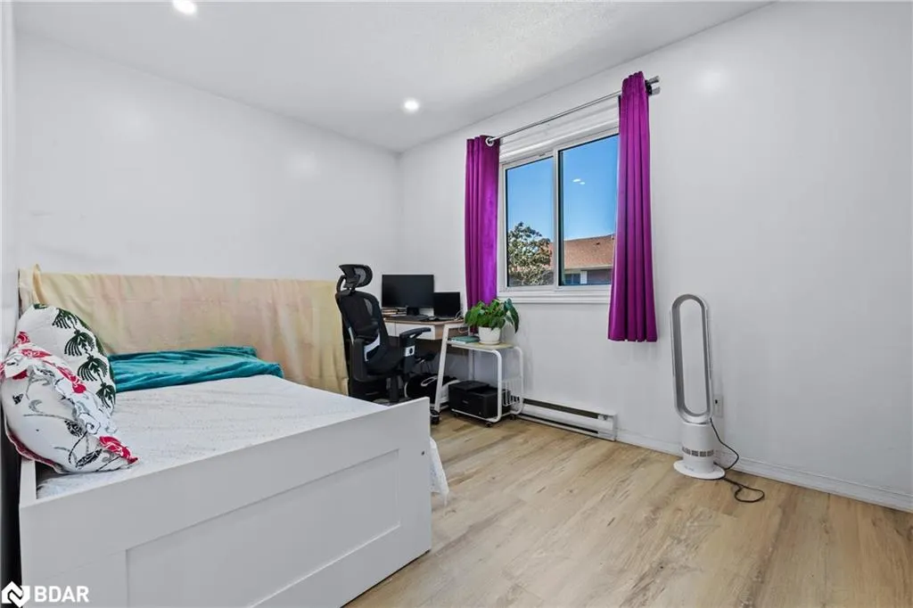 565 Greenfield Avenue, #610