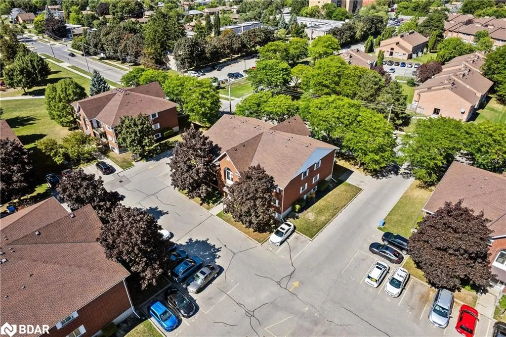 565 Greenfield Avenue, #610