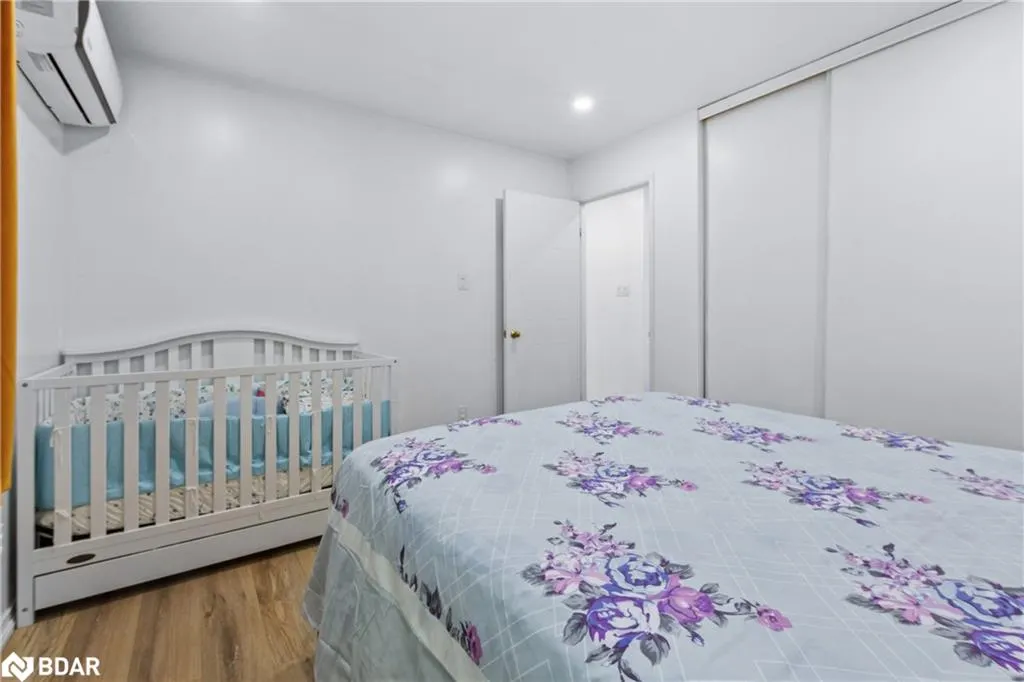 565 Greenfield Avenue, #610