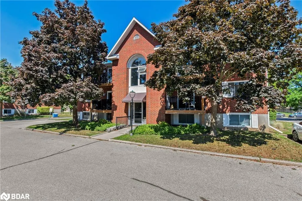 565 Greenfield Avenue, #610