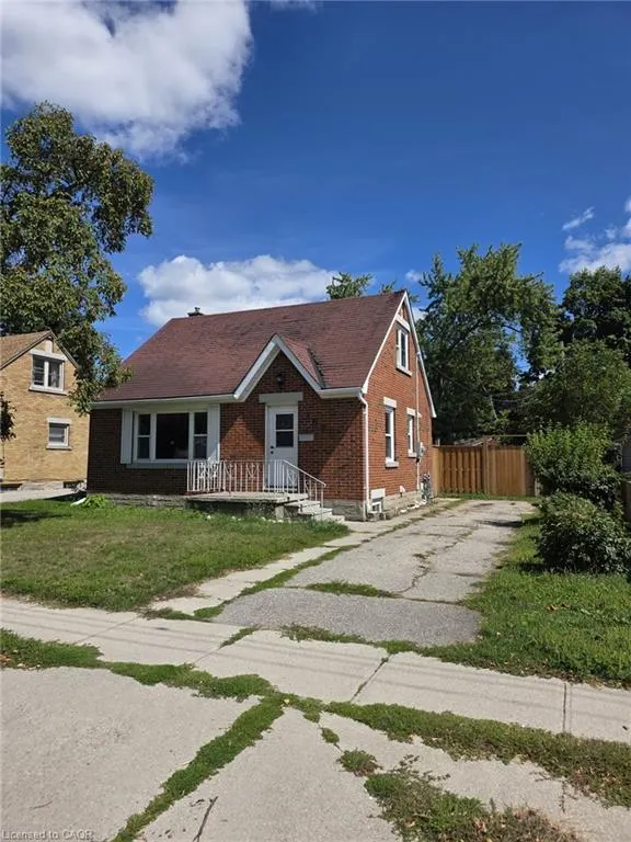 1673 Fairview Road
