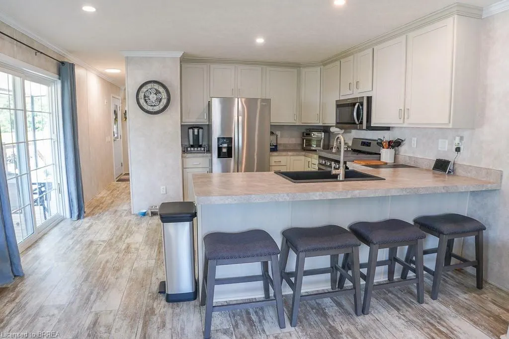 99 Fourth Concession Road, #729