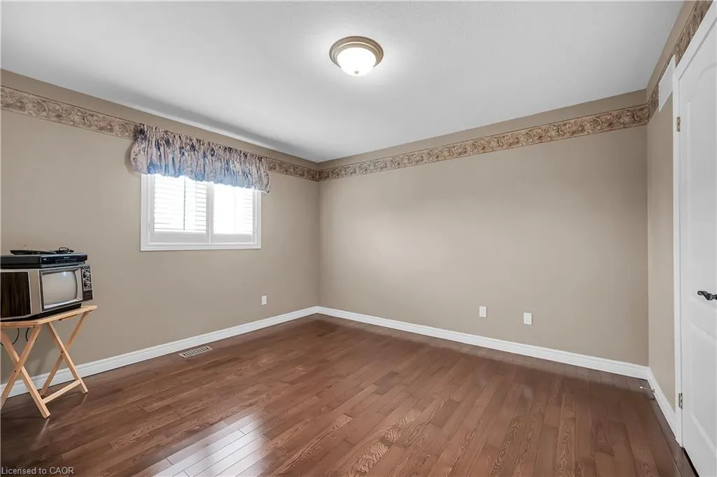 7 Kathleen Court