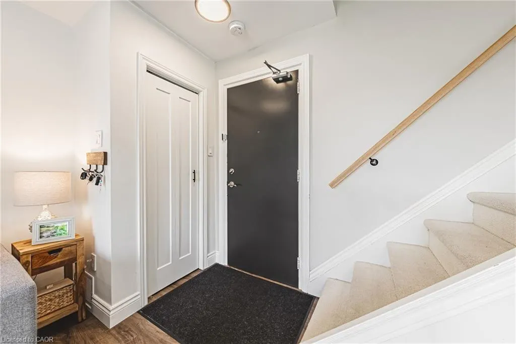 469 Claridge Road, #1
