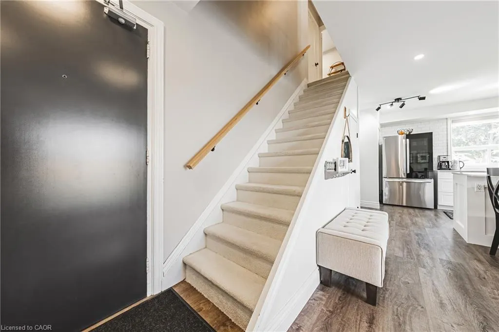 469 Claridge Road, #1