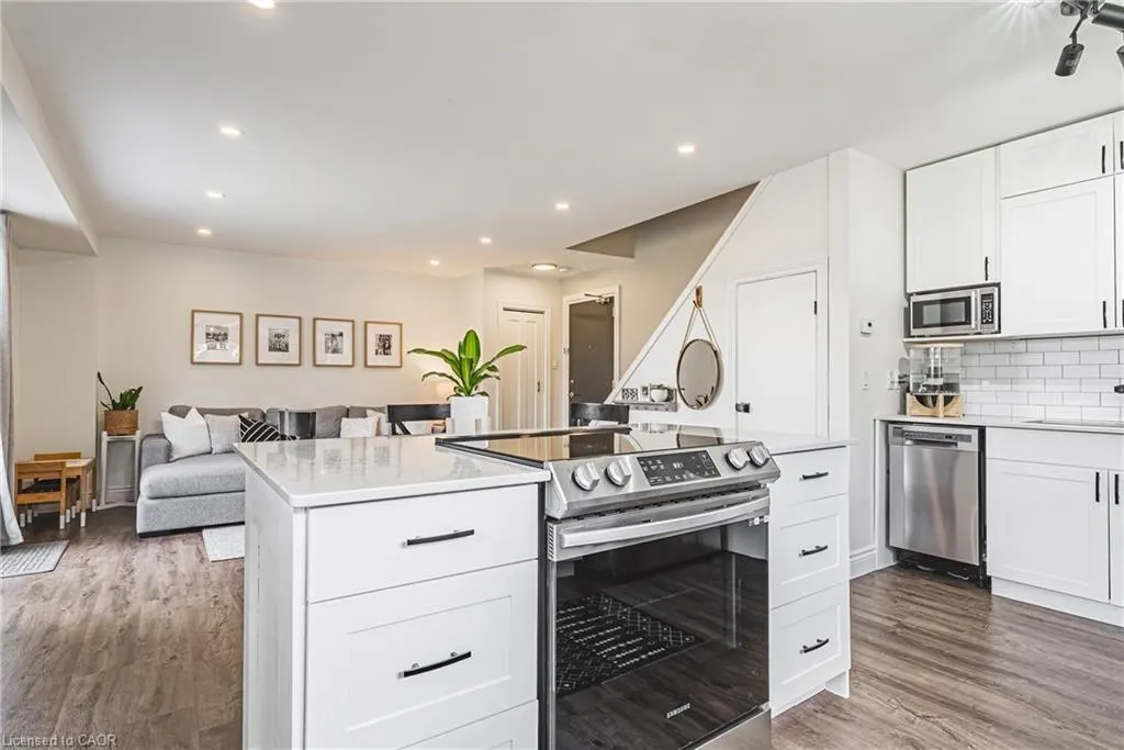469 Claridge Road, #1