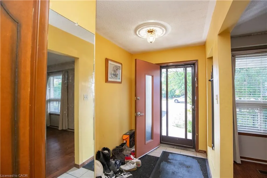 185 Lavina Crescent