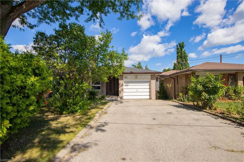 185 Lavina Crescent