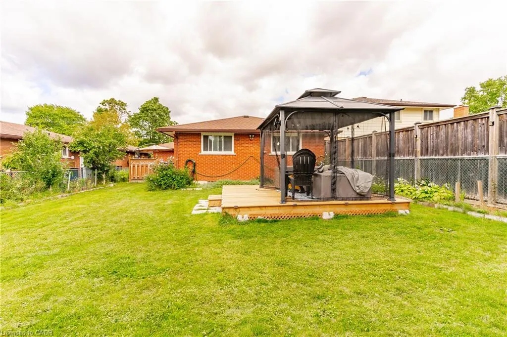 55 Ramblewood Way
