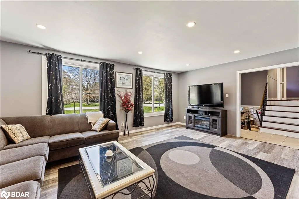204 Camilla Crescent