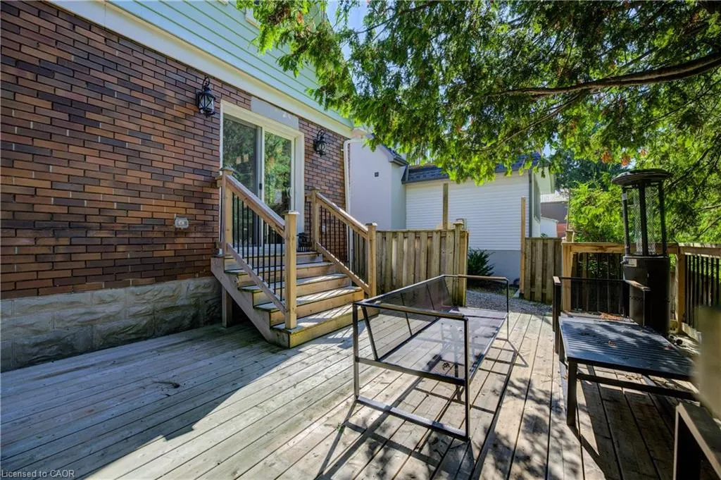 19 Dunbar Road N