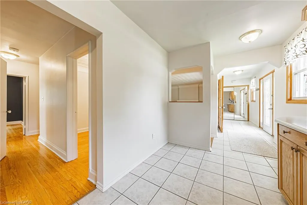 972 Kingsway Drive