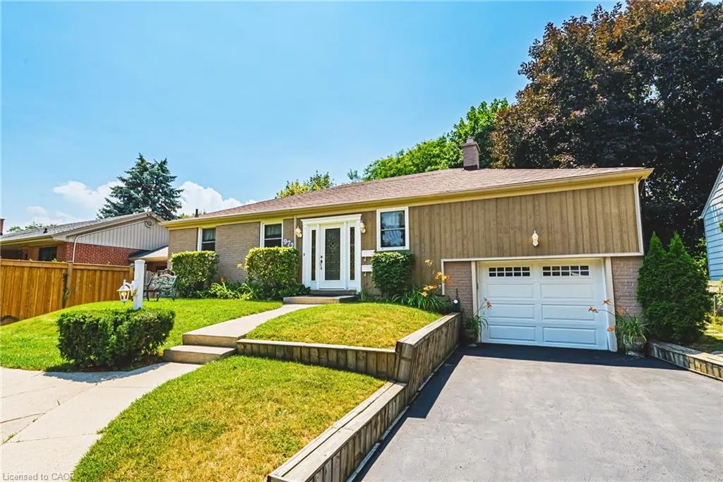 972 Kingsway Drive
