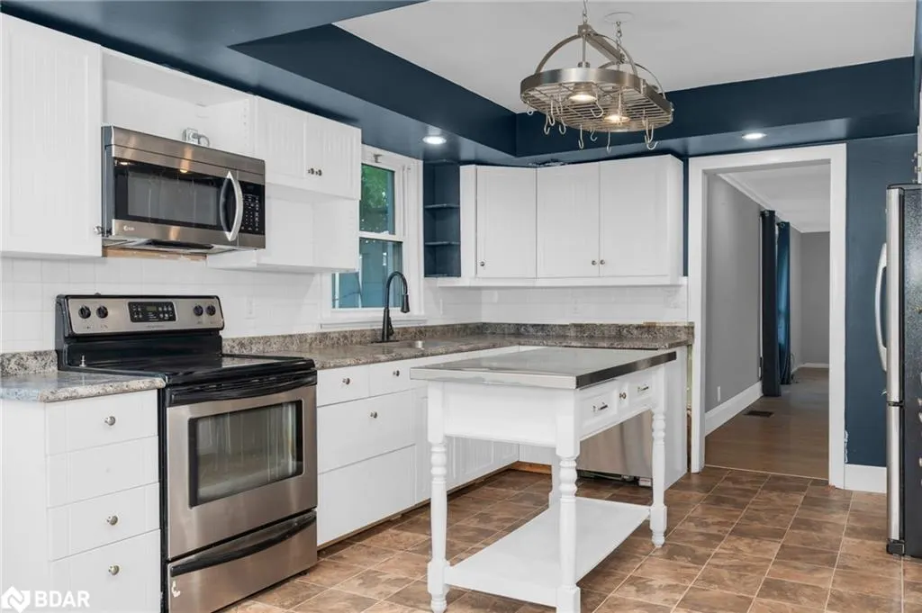 3127 Penetanguishene Road
