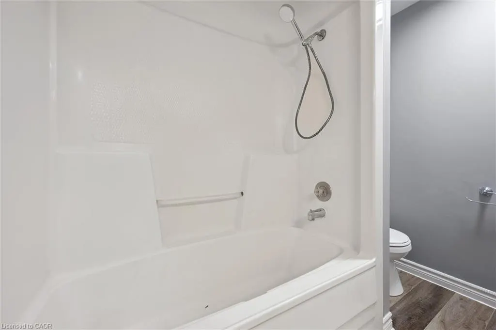 219 Kingswood Drive, #18