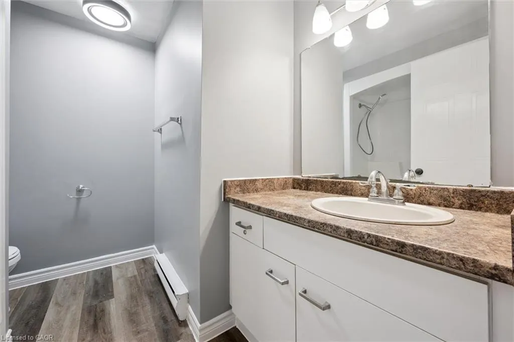 219 Kingswood Drive, #18