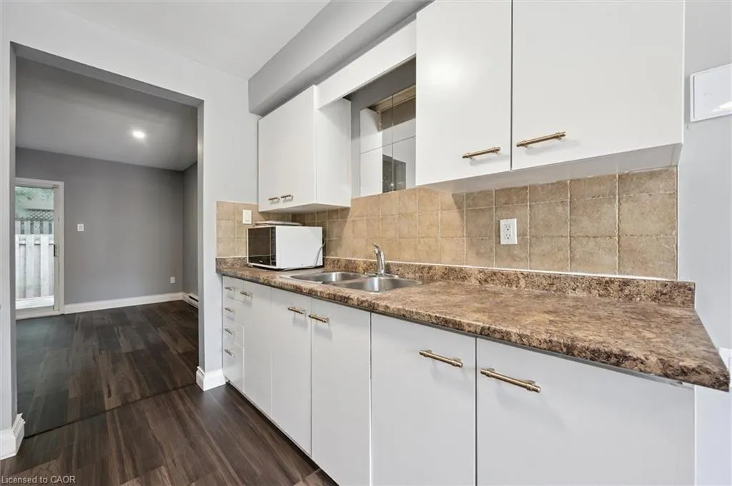 219 Kingswood Drive, #18