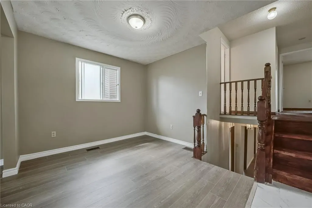 3 Envoy Boulevard