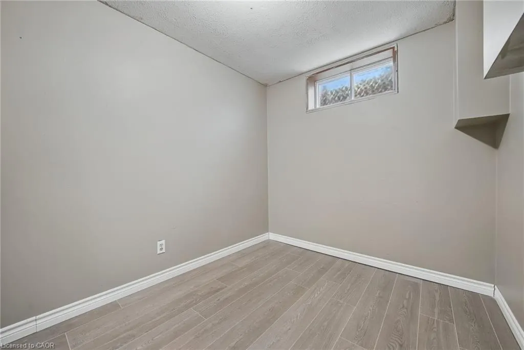 3 Envoy Boulevard