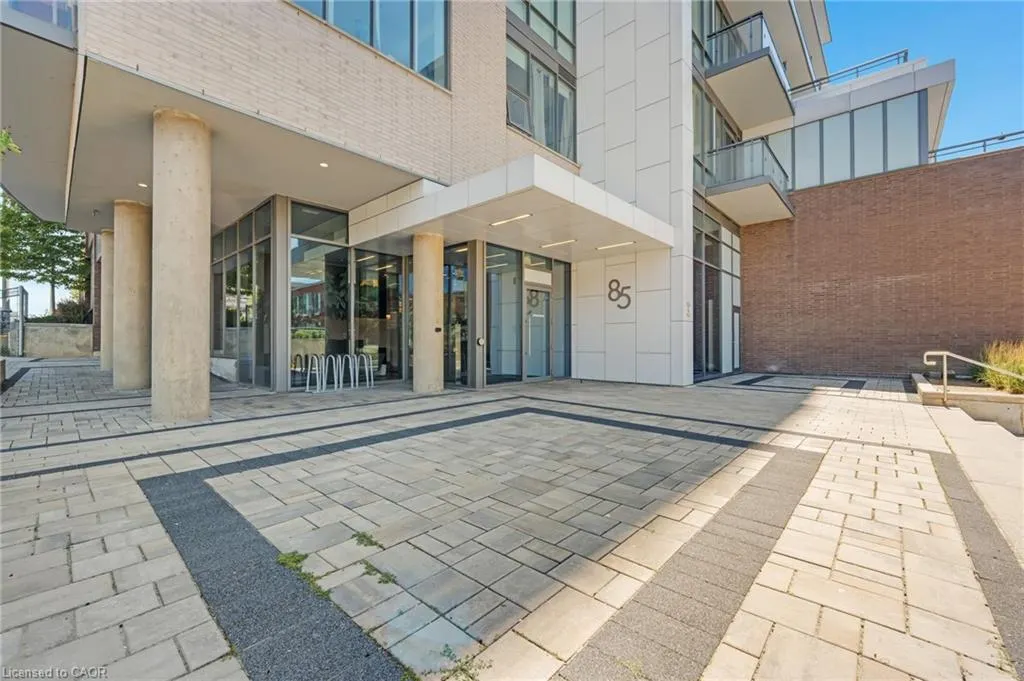 85 Duke Street W, #214