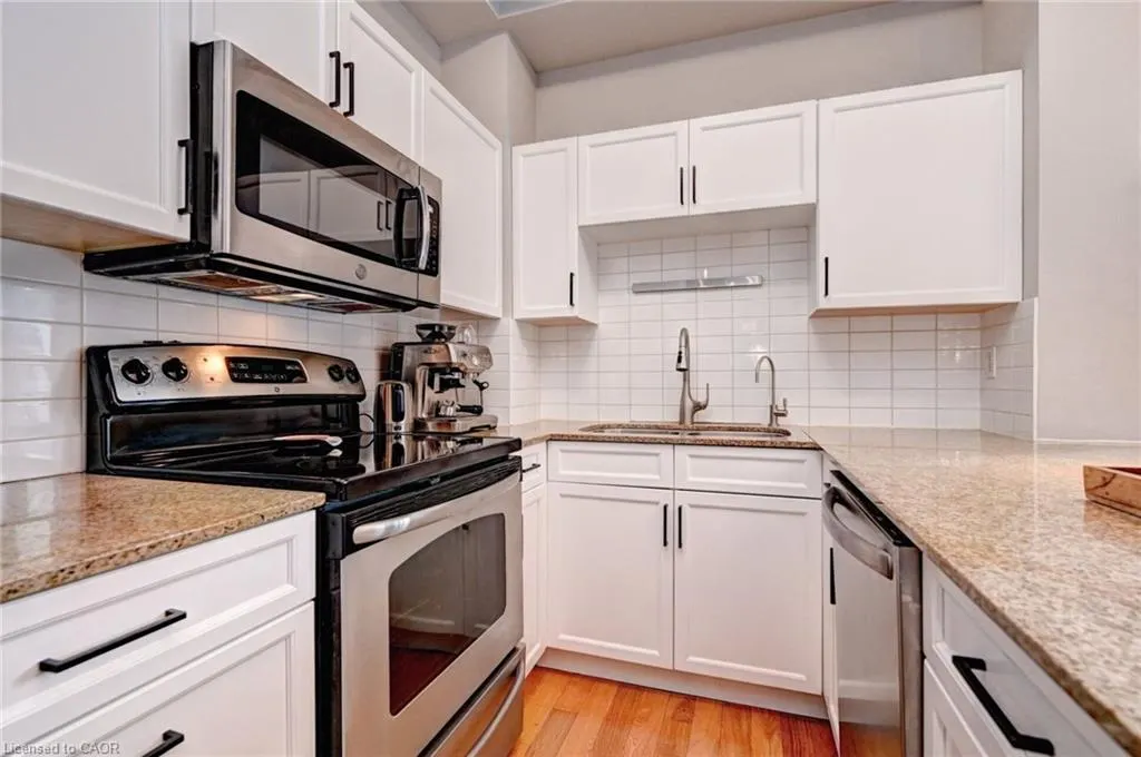 42 Bridgeport Road E, #203