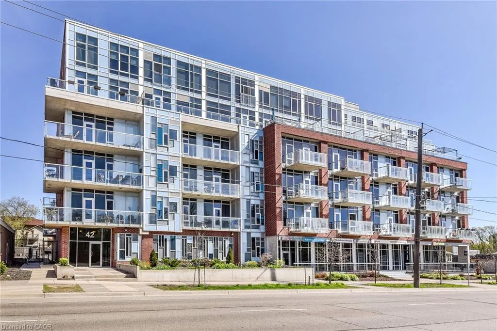 42 Bridgeport Road E, #203