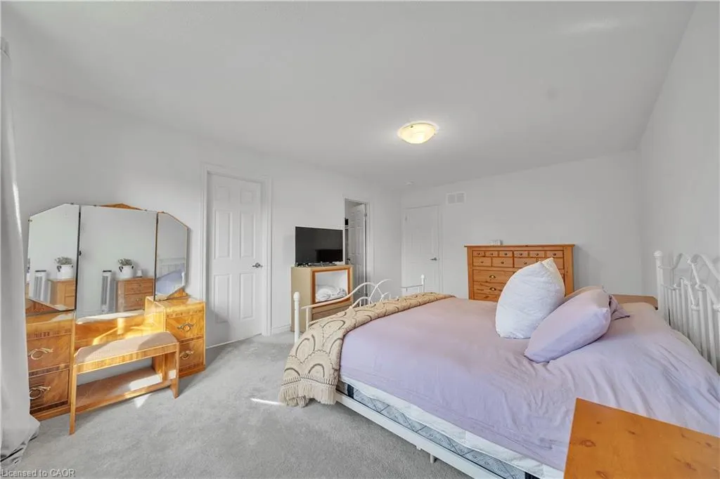 39 Spicer Street
