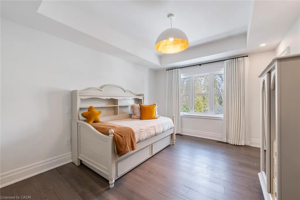 2265 Lakeshore Road, #3