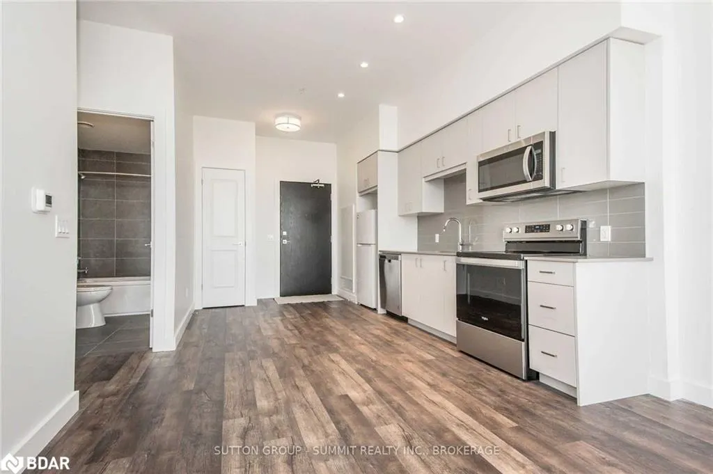 15 Glebe Street, #1808
