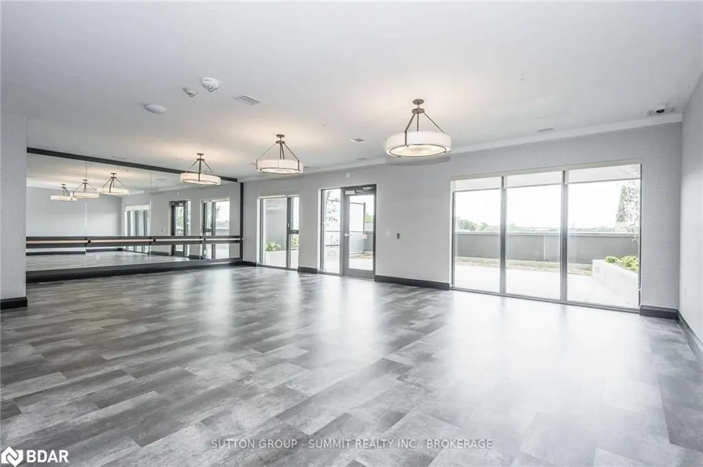 15 Glebe Street, #1808