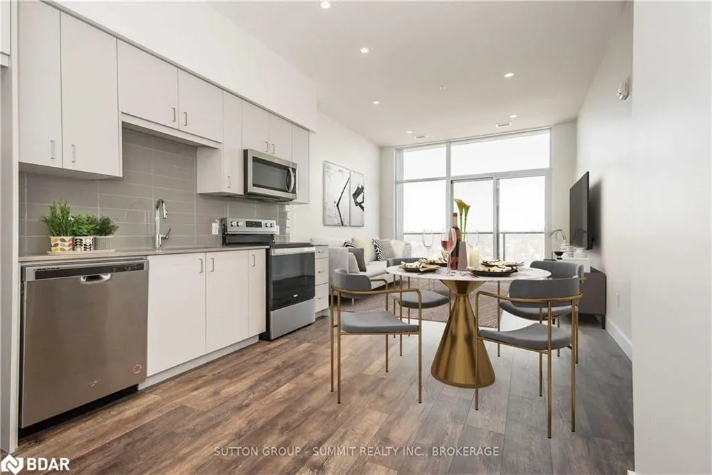 15 Glebe Street, #1808