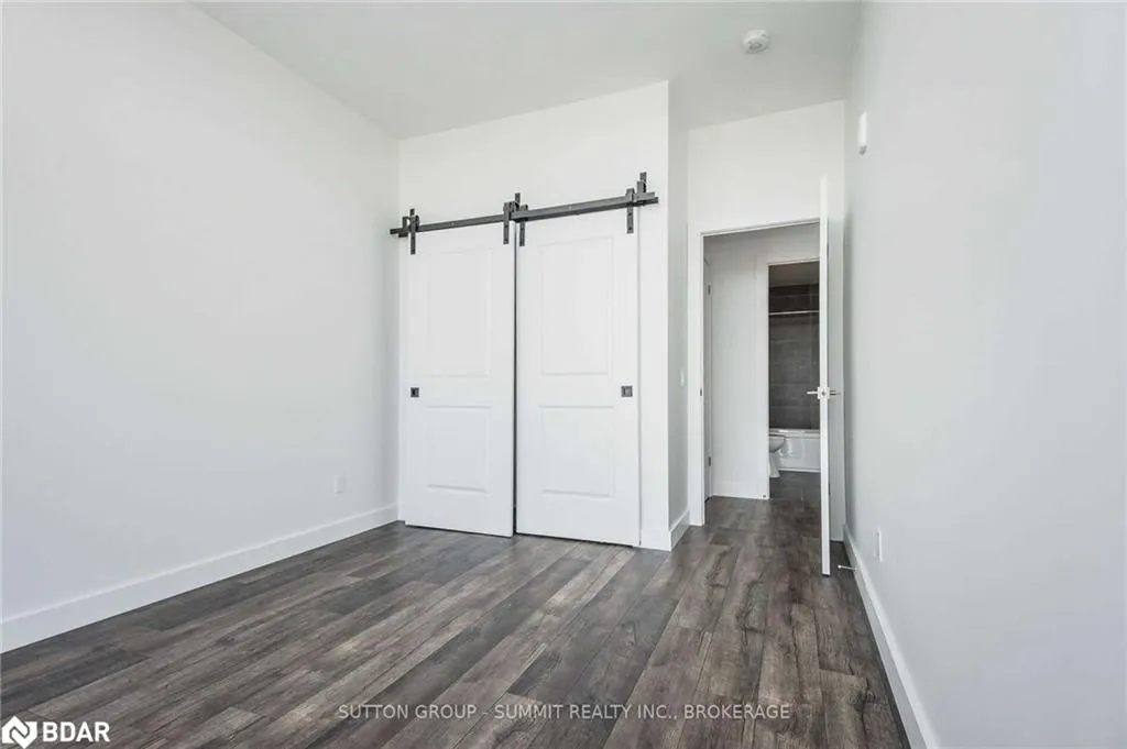 15 Glebe Street, #1808