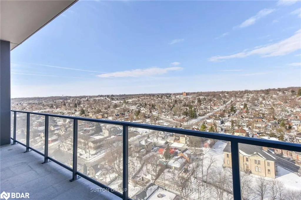 15 Glebe Street, #1808