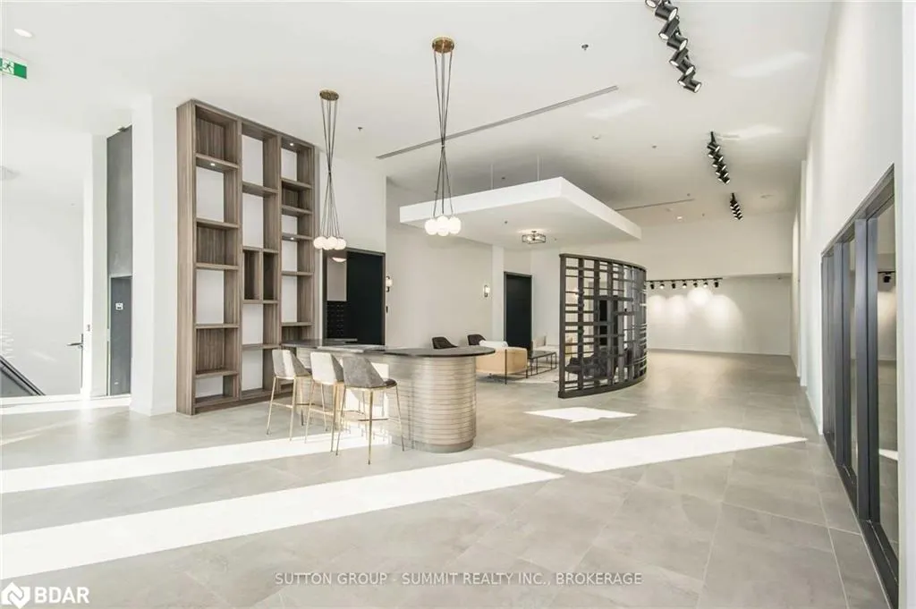 15 Glebe Street, #1808