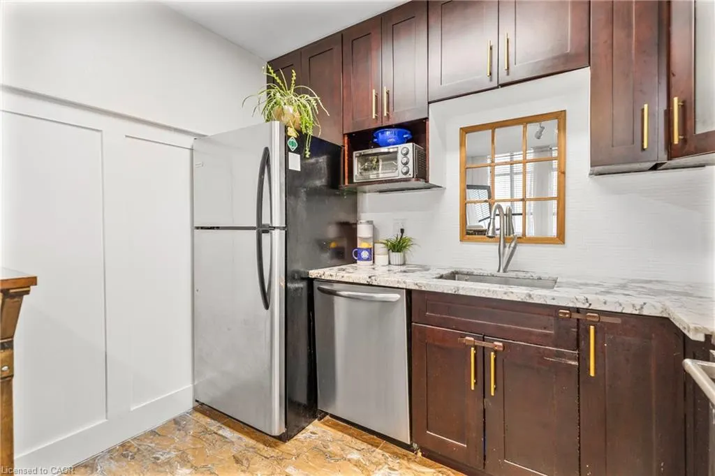 36 James Street S, #803