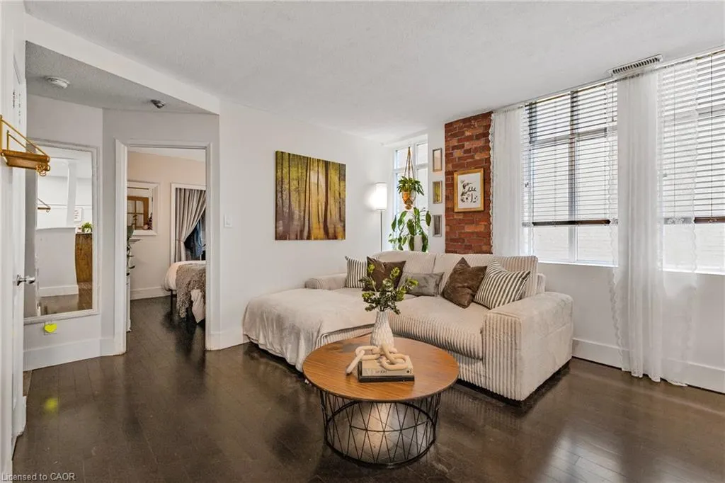 36 James Street S, #803