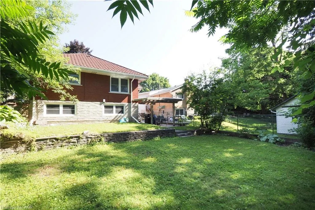 172 Elgin Crescent