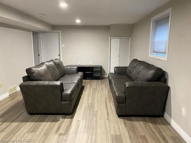 172 Elgin Crescent
