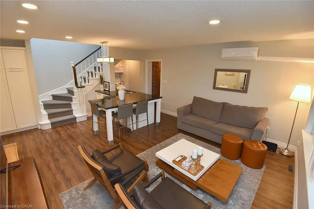432 Burlington Avenue, #6