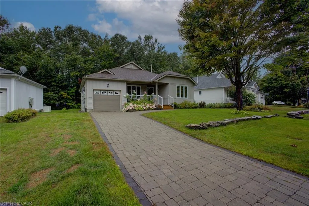 54 Springwood Crescent