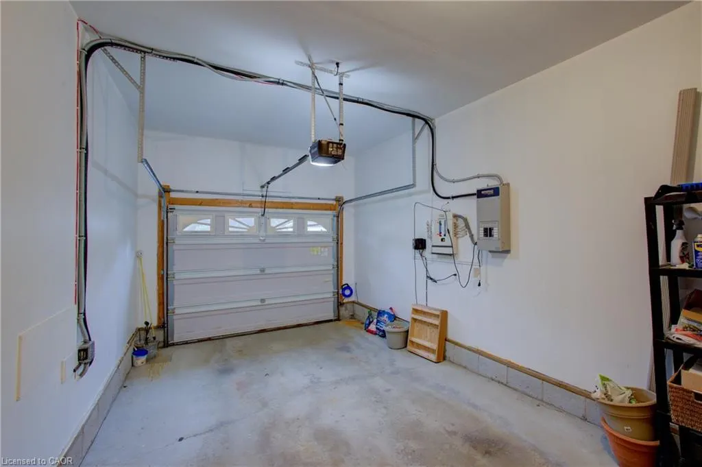 54 Springwood Crescent
