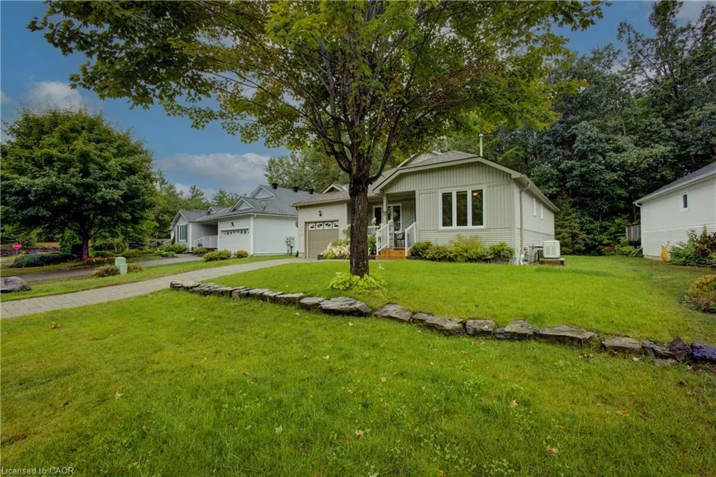 54 Springwood Crescent