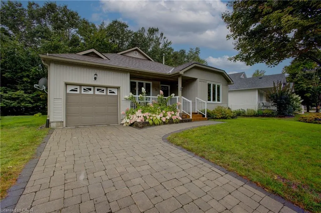 54 Springwood Crescent